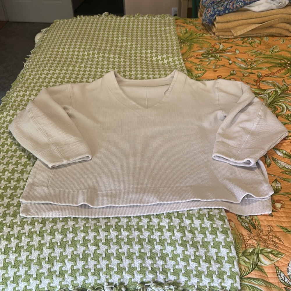 Lululemon Textured V-Neck Pullover Bone - Picture 7 of 10